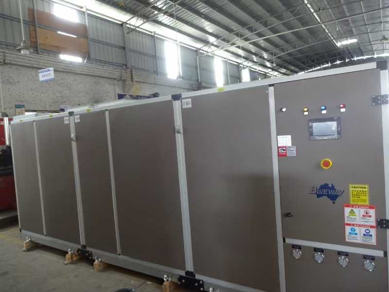 Испорука на време: Систем окружења за затворене базене